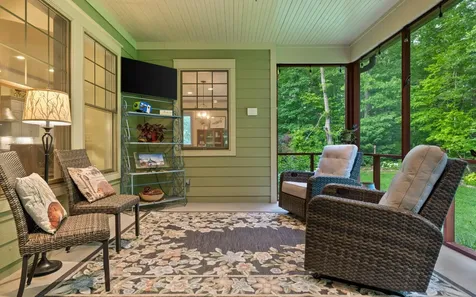266 Beaten Path Road, E Signal Mountain TN 37377