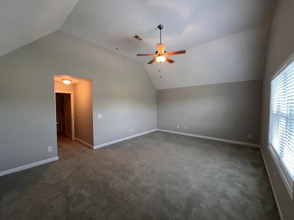 1079 Harper Dean Way Gallatin TN 37066