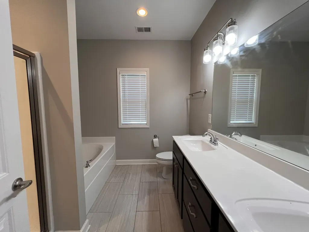 1079 Harper Dean Way Gallatin TN 37066