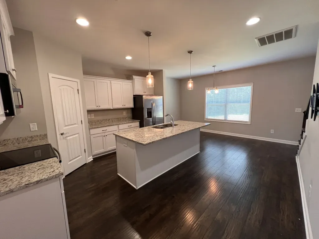 1079 Harper Dean Way Gallatin TN 37066