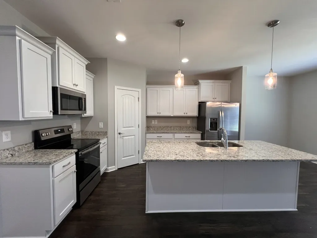 1079 Harper Dean Way Gallatin TN 37066