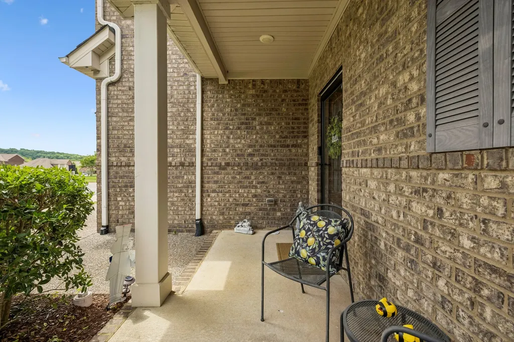207 Hempstead Court Gallatin TN 37066