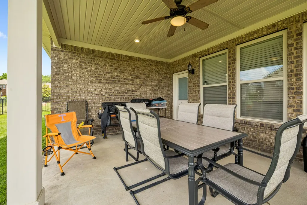 207 Hempstead Court Gallatin TN 37066