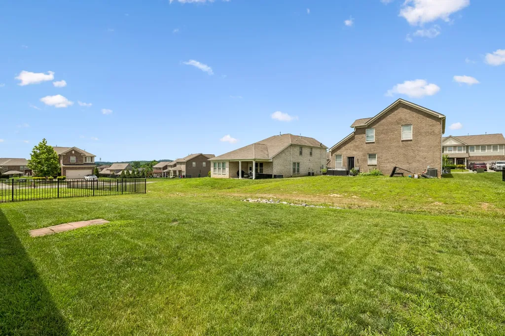 207 Hempstead Court Gallatin TN 37066