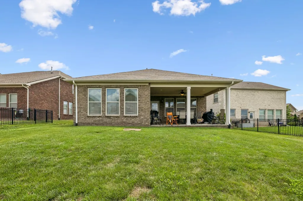 207 Hempstead Court Gallatin TN 37066