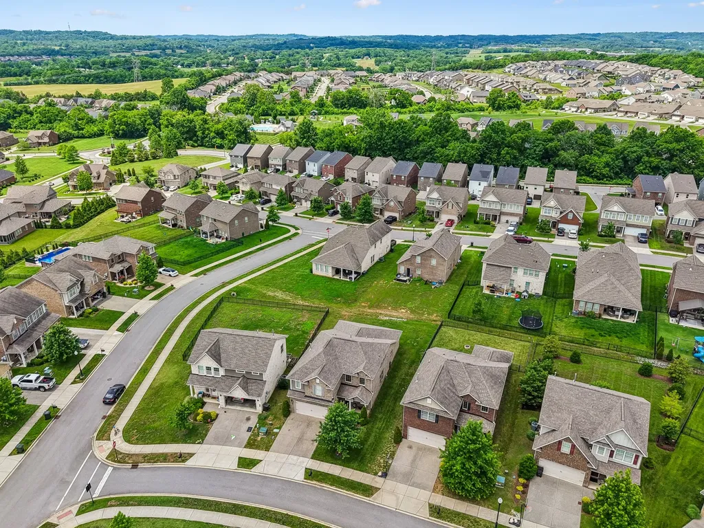 207 Hempstead Court Gallatin TN 37066