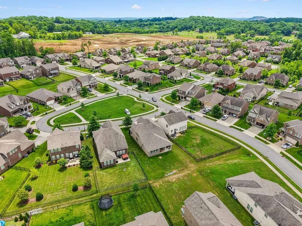 207 Hempstead Court Gallatin TN 37066