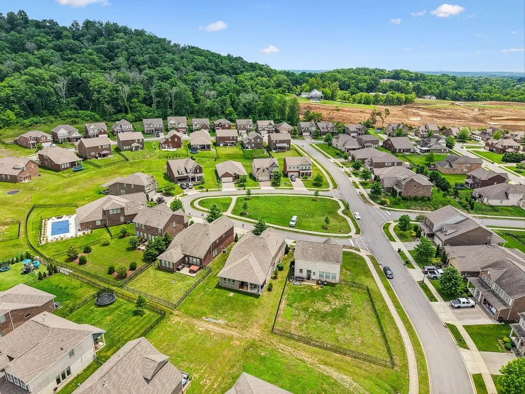 207 Hempstead Court Gallatin TN 37066