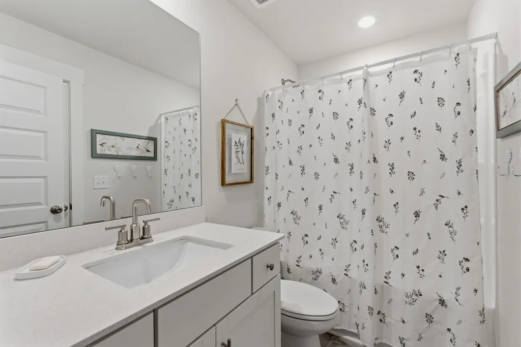 878 Nightingale Avenue Hendersonville TN 37075