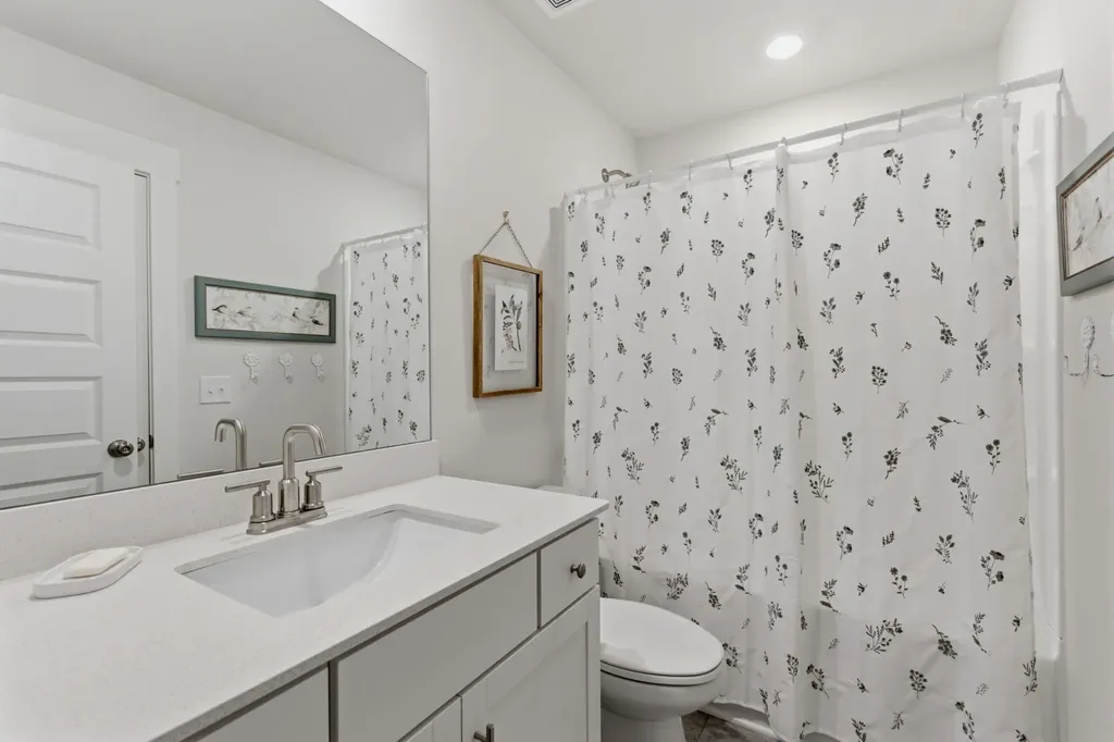 878 Nightingale Avenue Hendersonville TN 37075