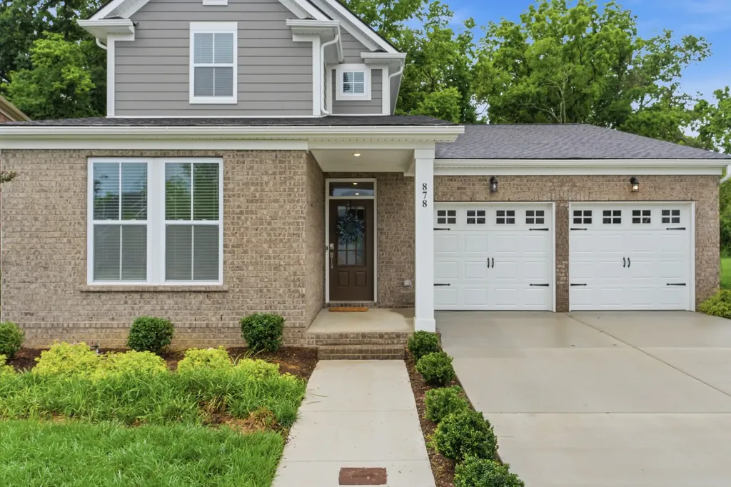 878 Nightingale Avenue Hendersonville TN 37075