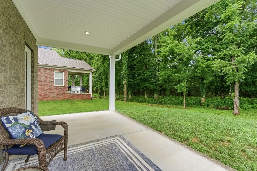 878 Nightingale Avenue Hendersonville TN 37075
