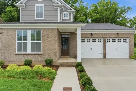 878 Nightingale Avenue Hendersonville TN 37075