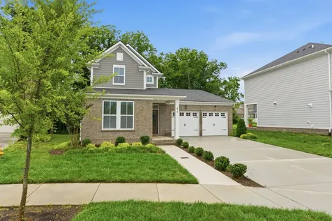 878 Nightingale Avenue Hendersonville TN 37075