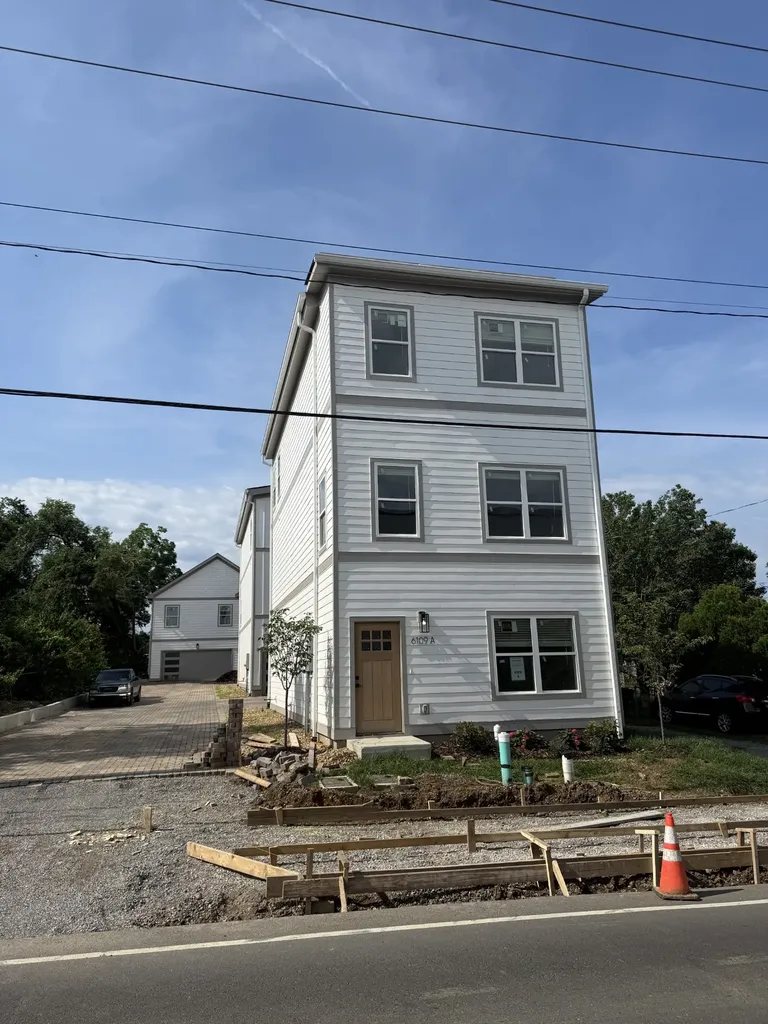 6109 Robertson Avenue Nashville TN 37209