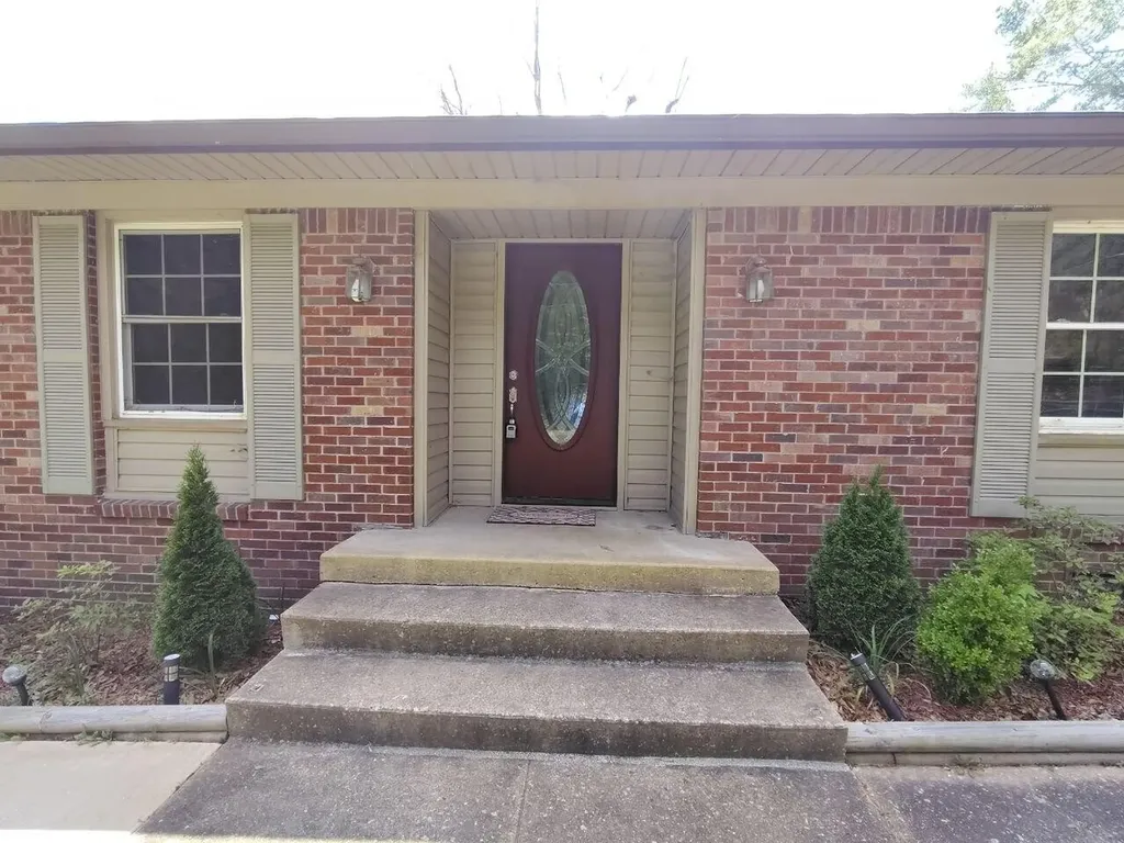 120 Barker Drive Savannah TN 38372