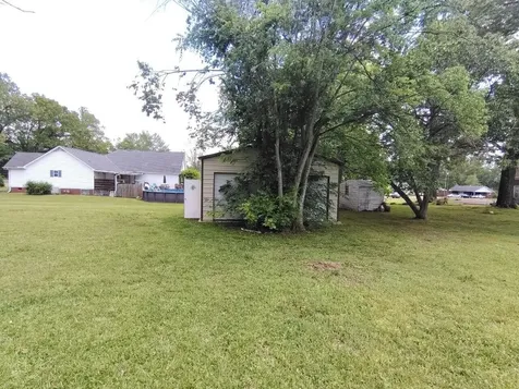 120 Barker Drive Savannah TN 38372