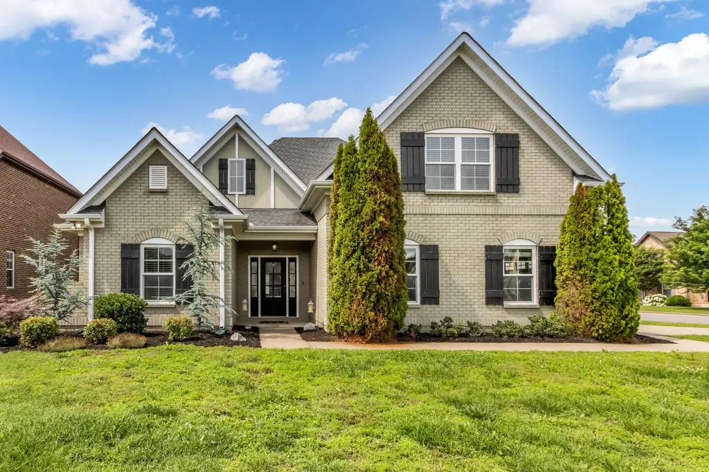 5304 Cobalt Court Murfreesboro TN 37128