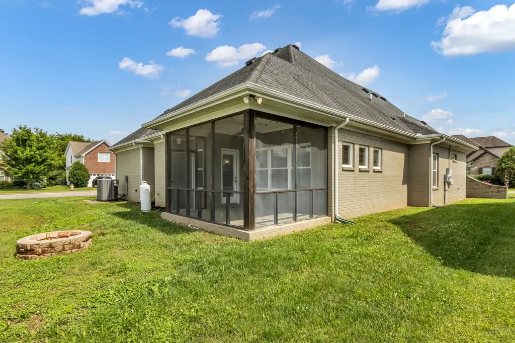 5304 Cobalt Court Murfreesboro TN 37128