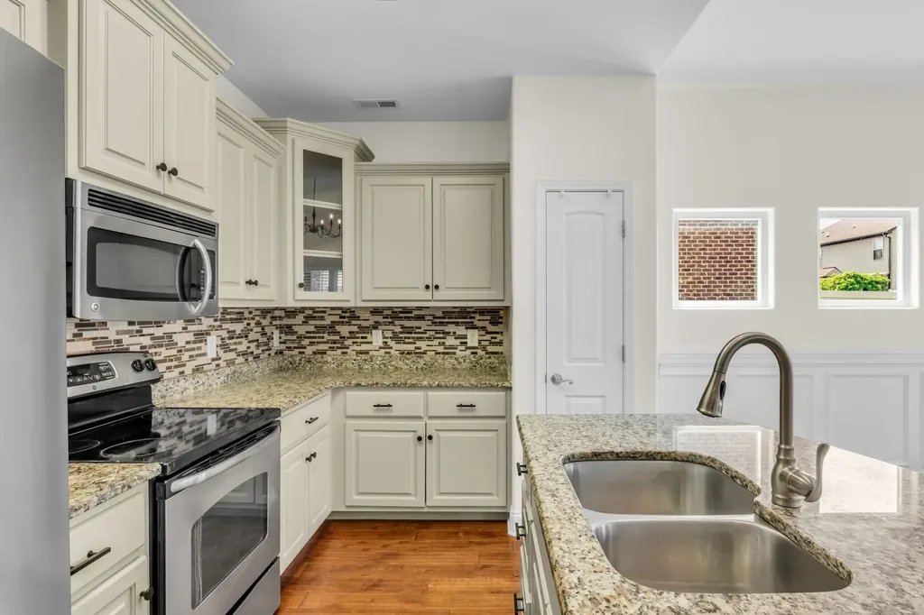 5304 Cobalt Court Murfreesboro TN 37128