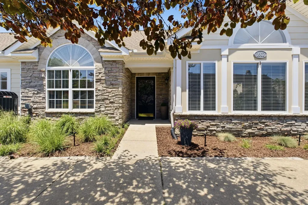 825 Browns Lane Gallatin TN 37066