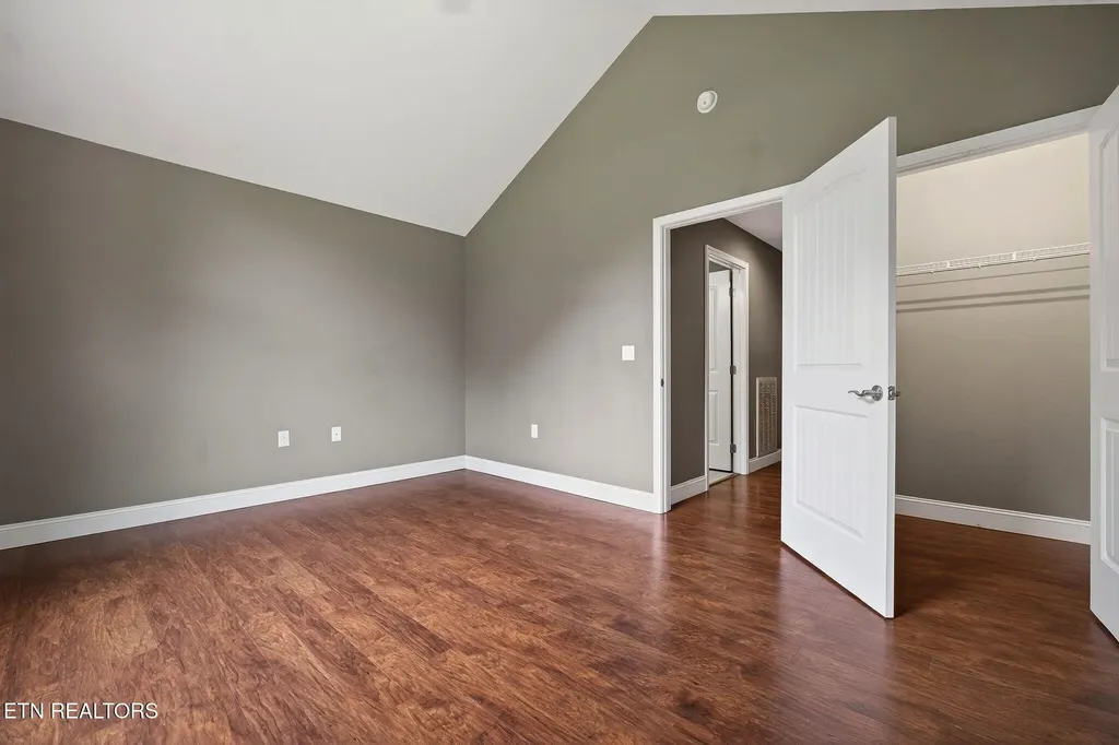 2689 Spruce Loop Crossville TN 38555