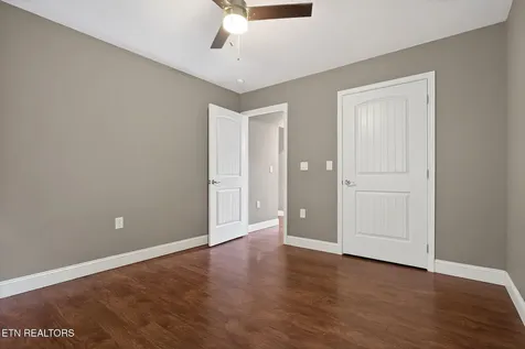 2689 Spruce Loop Crossville TN 38555