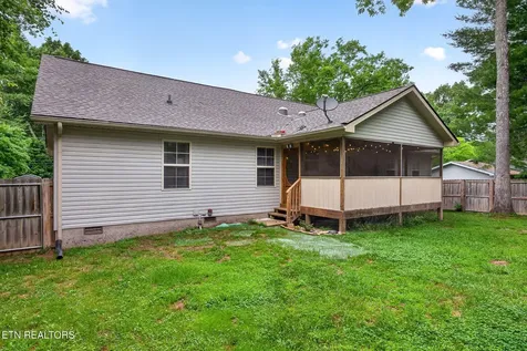 2689 Spruce Loop Crossville TN 38555