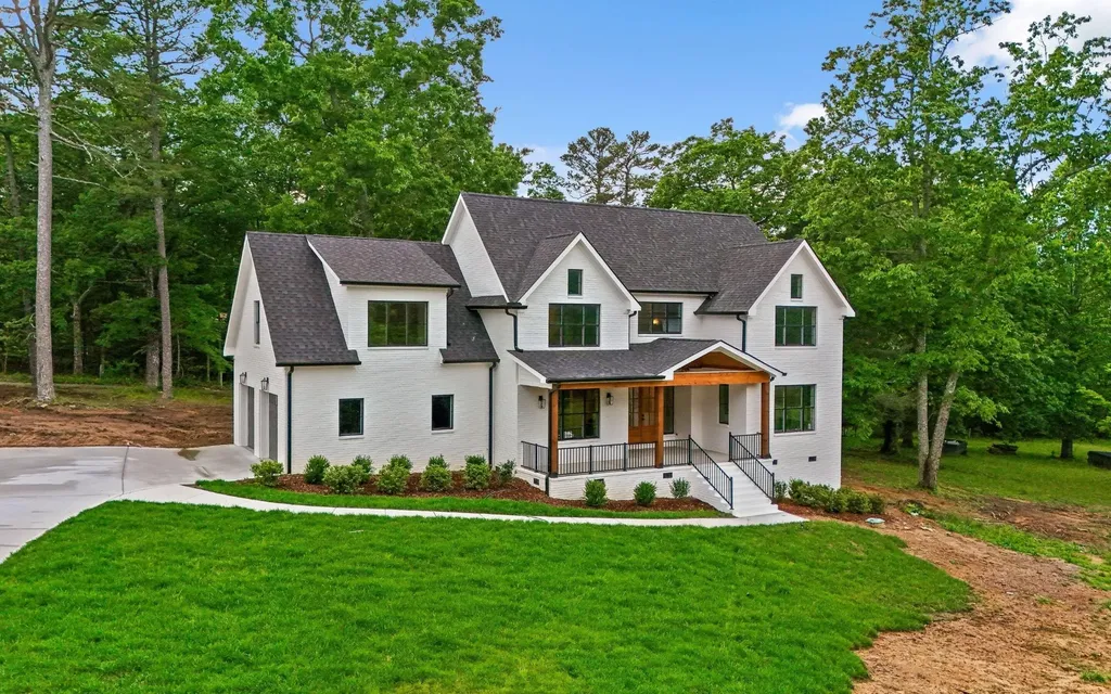 1825 Sawyer Farms Lane Signal Mountain TN 37377