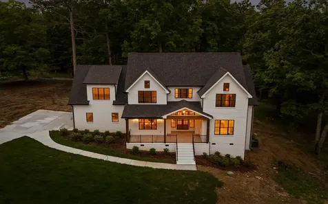 1825 Sawyer Farms Lane Signal Mountain TN 37377