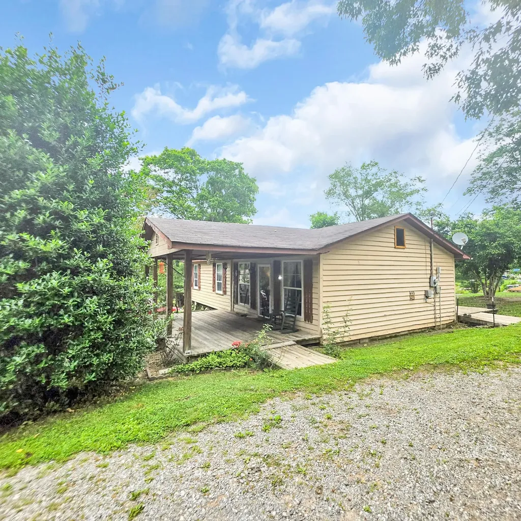 240 Ridge Road Whitwell TN 37397