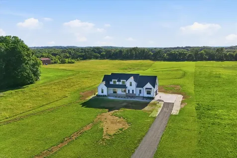 4184 Armstrong Road Springfield TN 37172