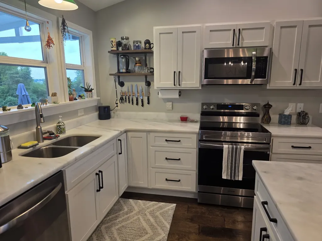 4 Lewis James Lane Riddleton TN 37151