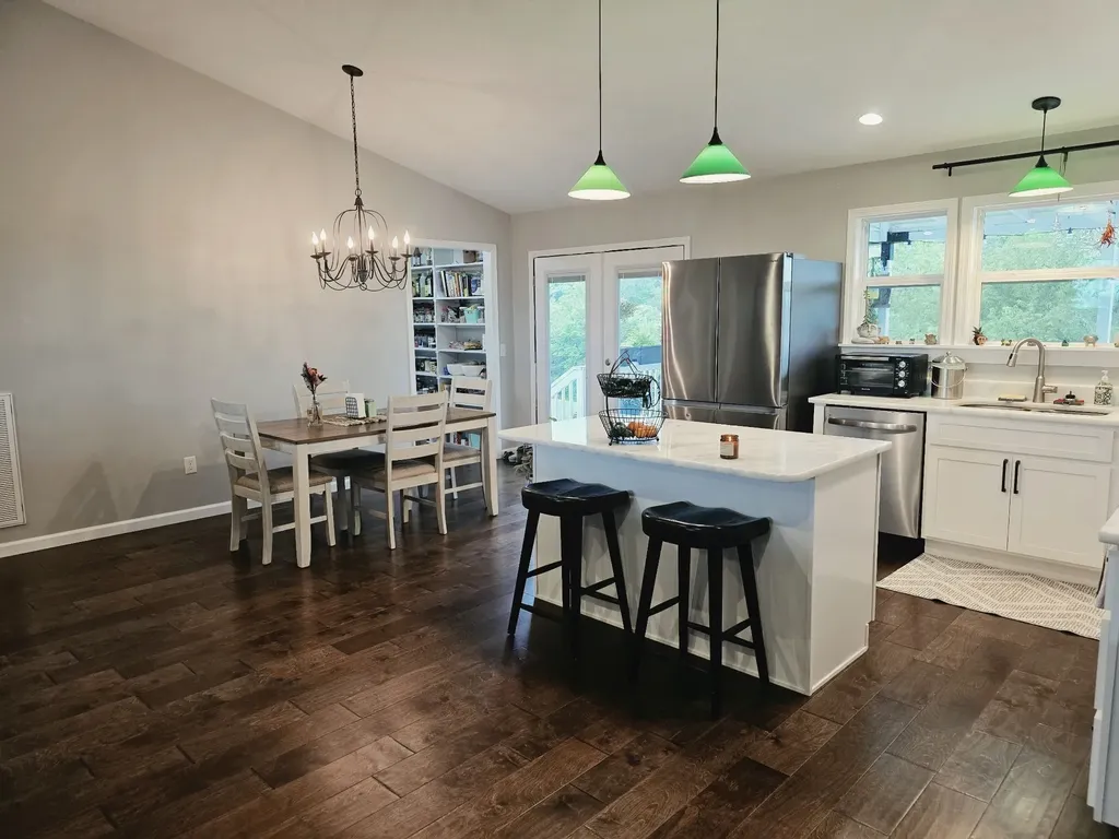 4 Lewis James Lane Riddleton TN 37151