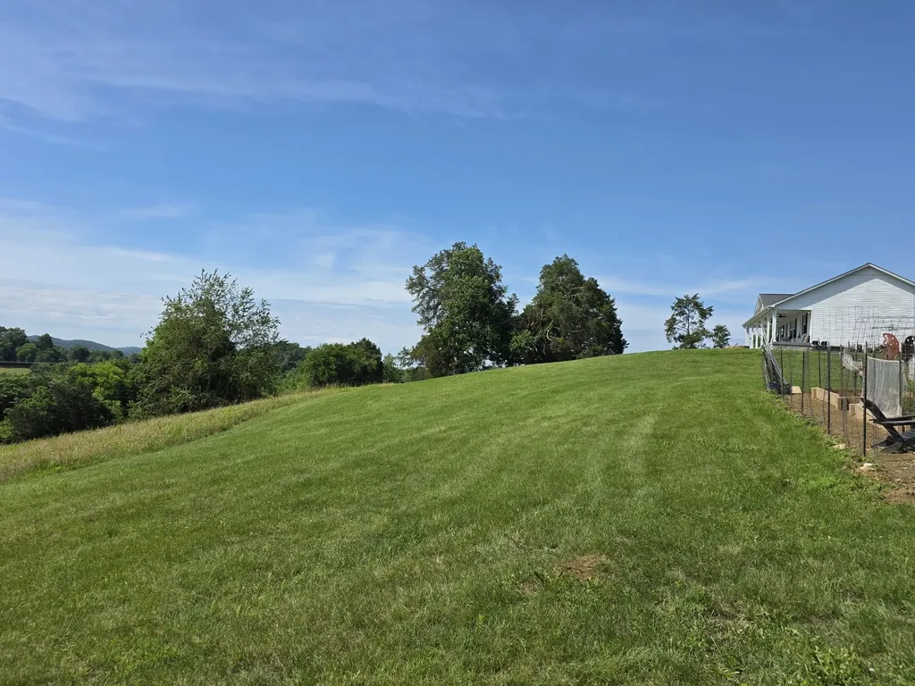 4 Lewis James Lane Riddleton TN 37151