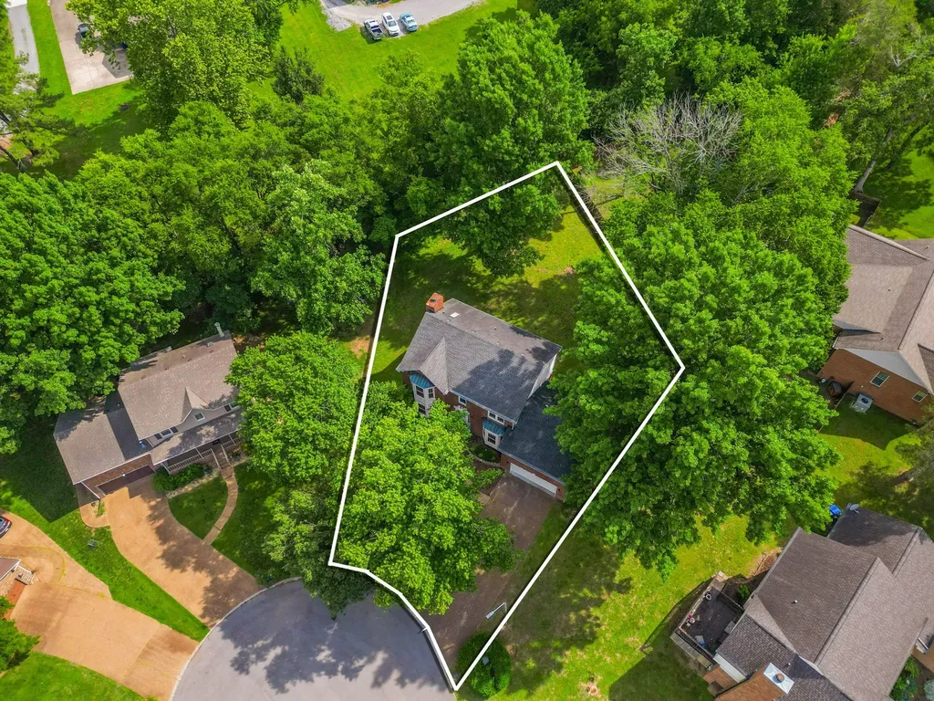 305 Cherokee Trail Goodlettsville TN 37072