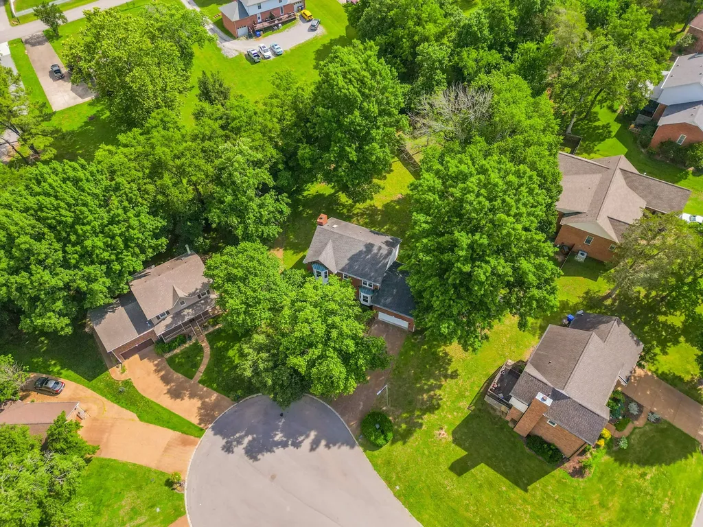 305 Cherokee Trail Goodlettsville TN 37072