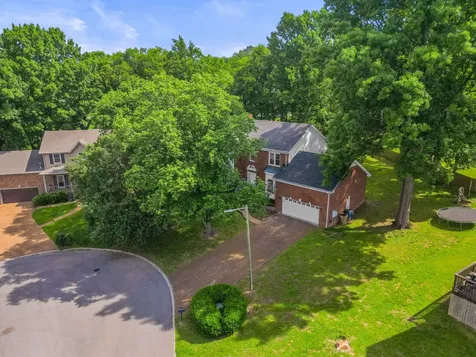 305 Cherokee Trail Goodlettsville TN 37072
