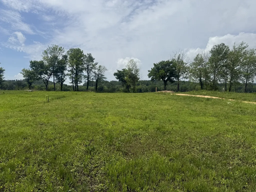 167 Hardin Bottom River Road Clifton TN 38425