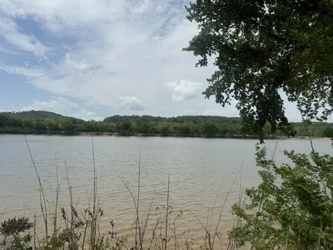 167 Hardin Bottom River Road Clifton TN 38425