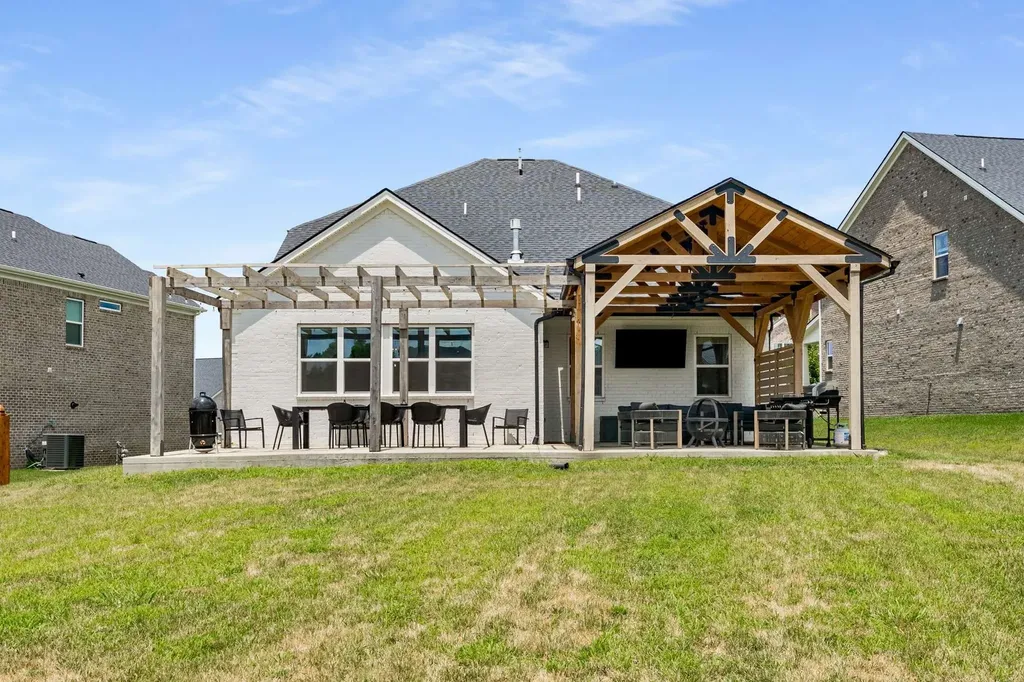 807 Cawthorn Lane Mount Juliet TN 37122