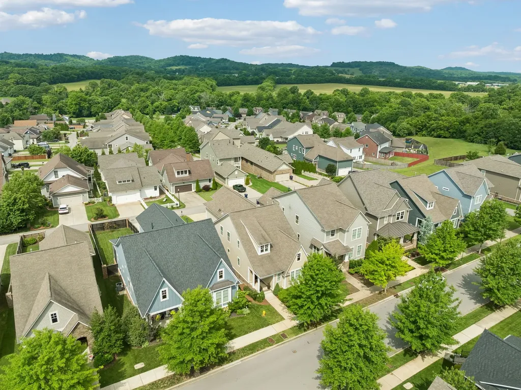 2764 Americus Drive Thompsons Station TN 37179
