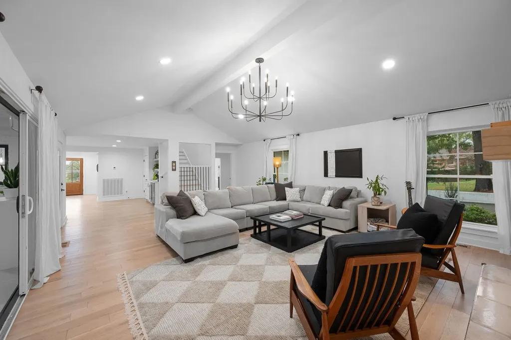 814 Wilson Pike Brentwood TN 37027