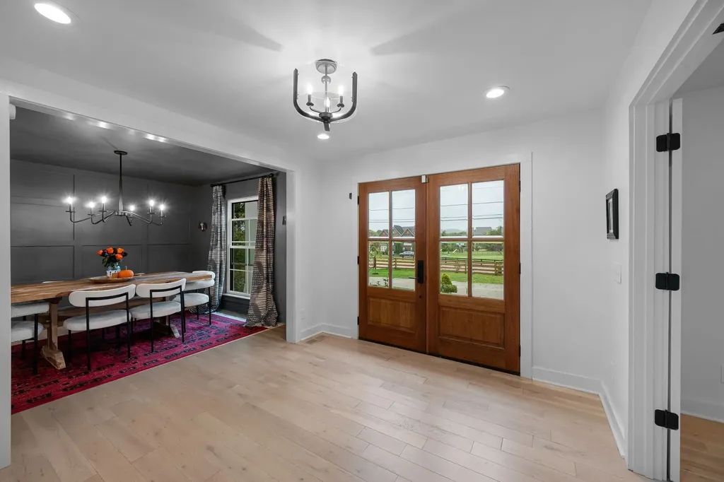 814 Wilson Pike Brentwood TN 37027