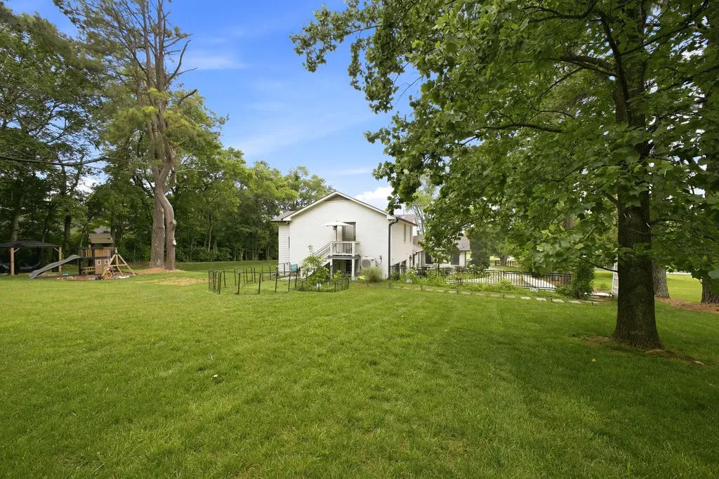 814 Wilson Pike Brentwood TN 37027