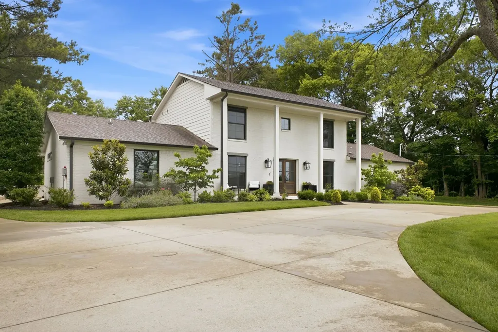 814 Wilson Pike Brentwood TN 37027