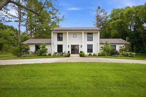 814 Wilson Pike Brentwood TN 37027