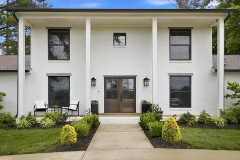 814 Wilson Pike Brentwood TN 37027