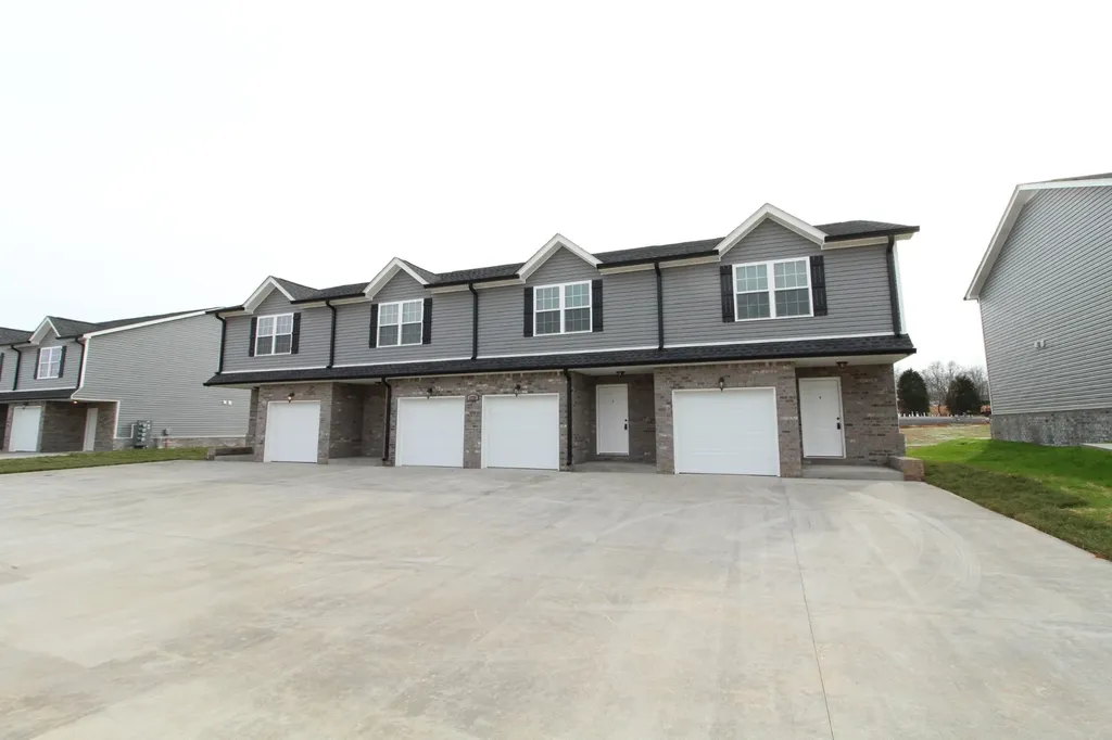 1725 Manning Drive Clarksville TN 37042