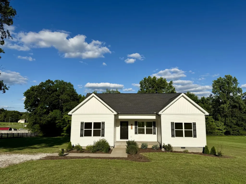 1007 Edgewood Drive Dickson TN 37055